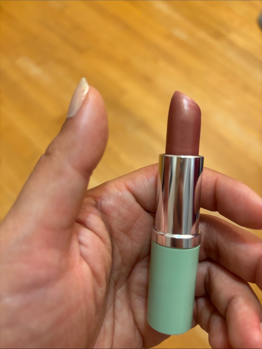 Clinique Lipstick / Think Bronze
